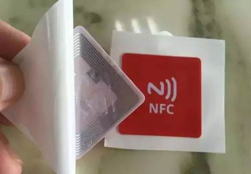 近场通信(NFC)与QR码结合，具有以下优点:1 .交换交换- 2 .交换交换- 3 .交换交换- 3 .交换交换- 3 .交换交换