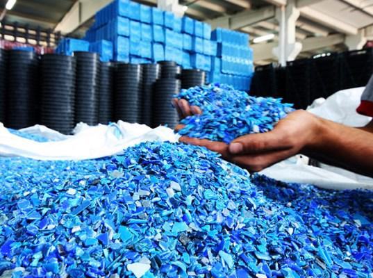 回收塑料废物管理应用嵌入垃圾桶RFID标签