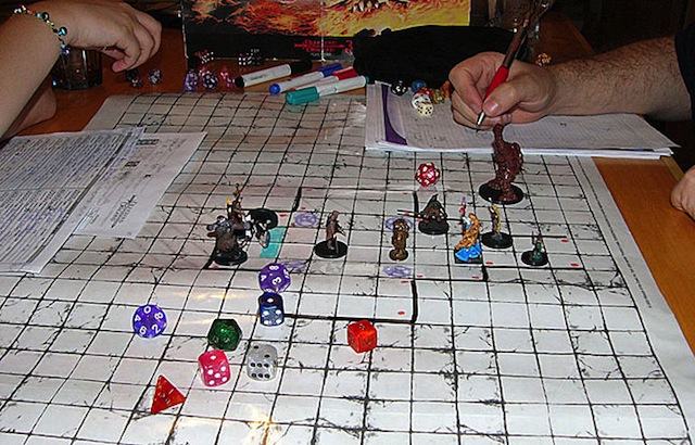 Trò chơi Poker Dungeons and Dragons hoàn hảo cùng nhau bằng NFC và các trò chơi trên bàn